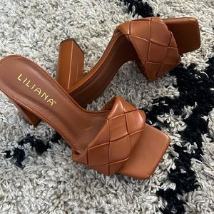 Warm brown chunky heel open toe mules